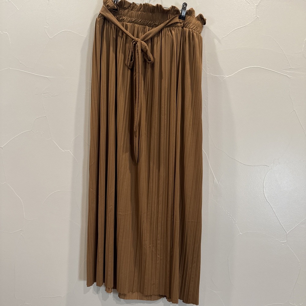 Liv Los Angeles Womens M Brown Pleated Maxi Skirt City Party NWT